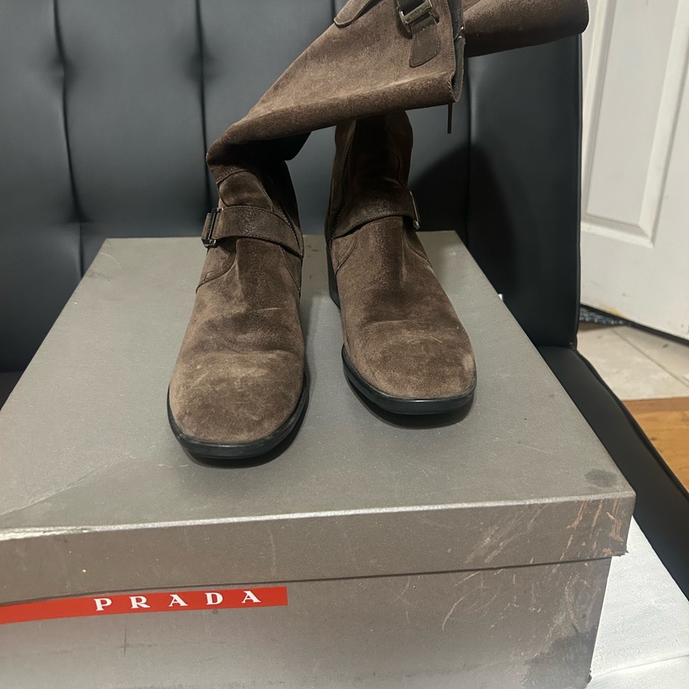 Woman Brown Suede Boots - Picture 12 of 15